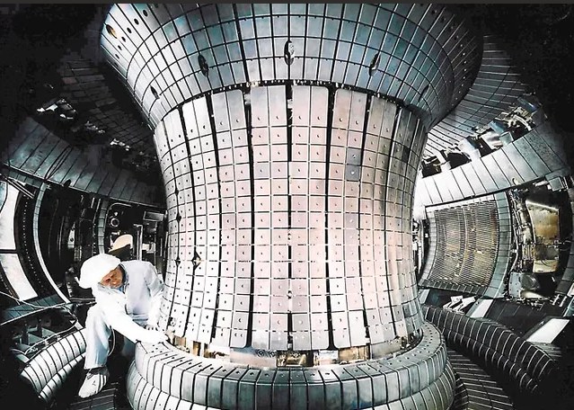 ASDEX Upgrade robotic measurement instrumentation project